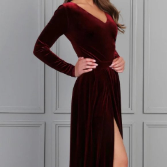 Burgundy Nic & Jo Velvet Dress - Picture 6 of 6